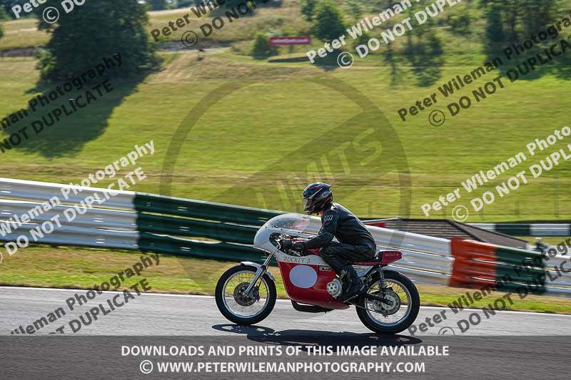 cadwell park;cadwell park photographs;cadwell trackday photographs;enduro digital images;event digital images;eventdigitalimages;peter wileman photography;racing digital images;trackday digital images;trackday photos